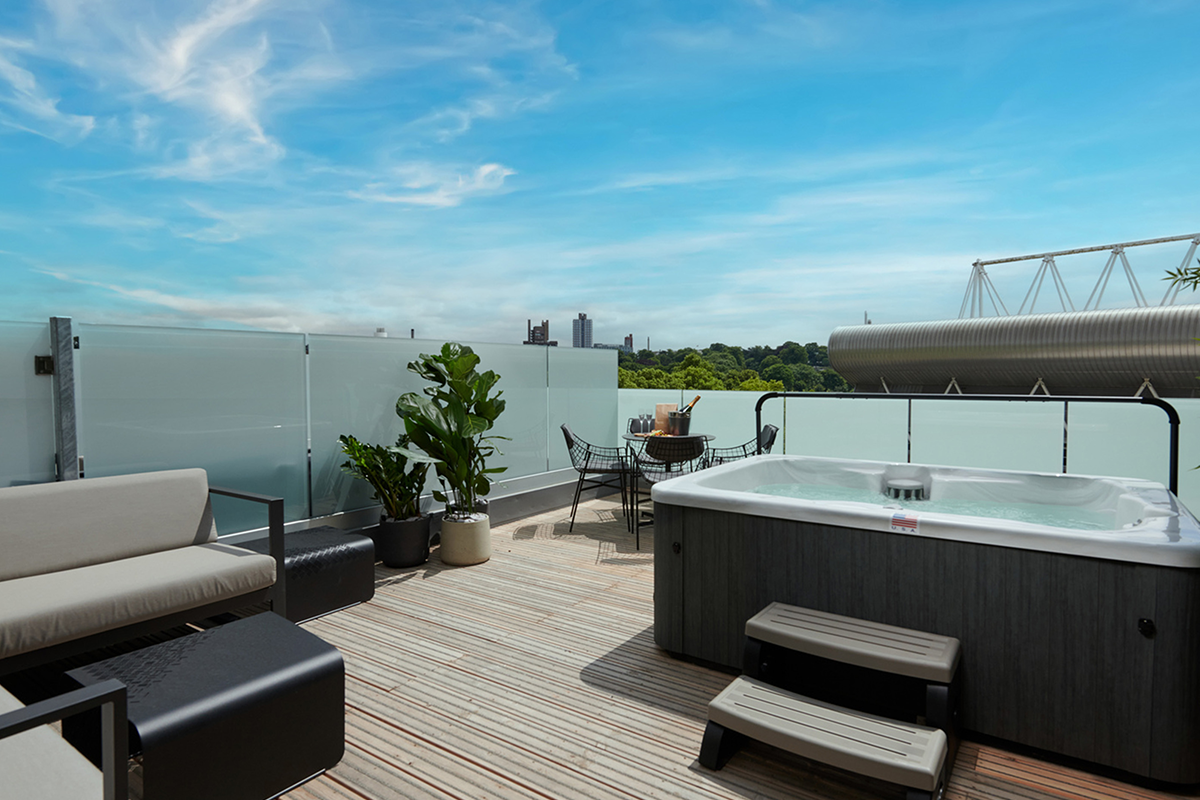 voco® leicester hot tub bedrooms.